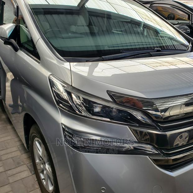 2016 Toyota Vellfire in Off-White - Stylish MPV Up for Grabs!