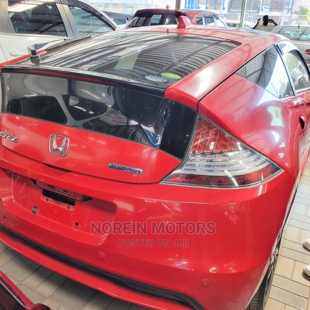Honda CR-Z 2015 Red: Sporty Hybrid Vehicle