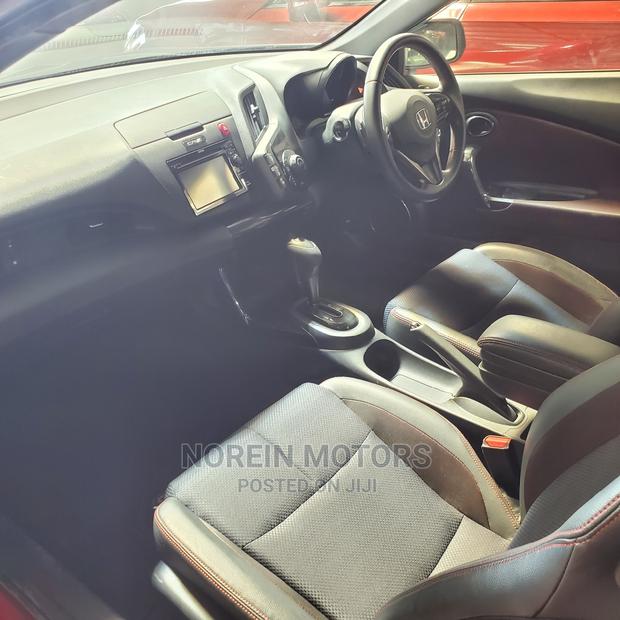 Honda CR-Z 2015 Red: Sporty Hybrid Vehicle