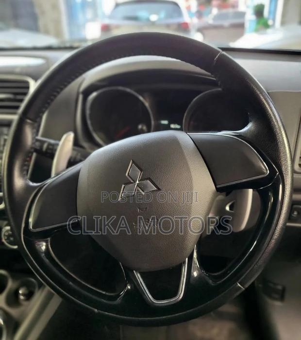 Mitsubishi RVR 2016: Sleek Matt Black SUV for Sale