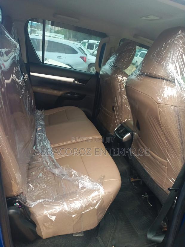 Toyota Hilux 2018 Blue