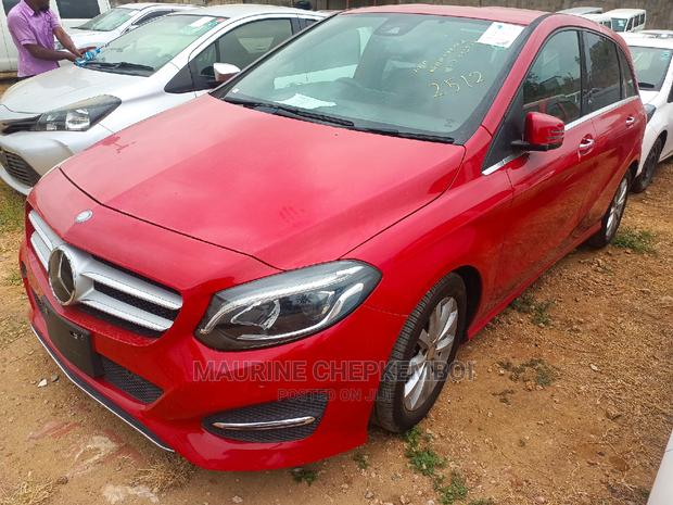 Mercedes-Benz B-Class 2015 Red