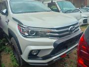 Toyota Hilux WORKMATE 2015 Pearl for sale