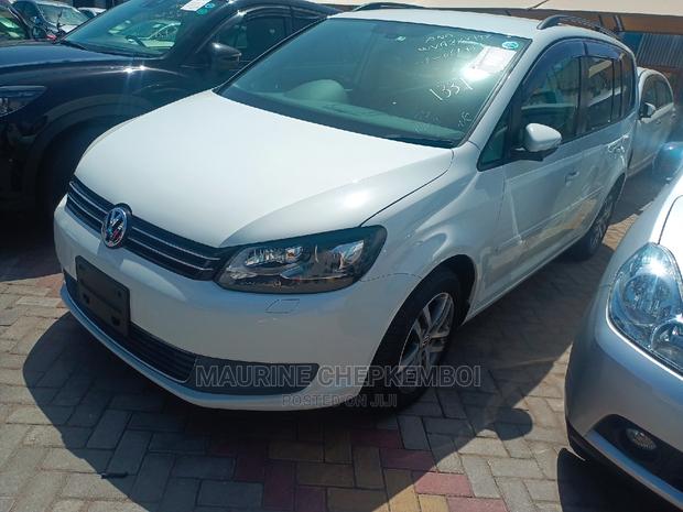 Volkswagen Touran 2015 White