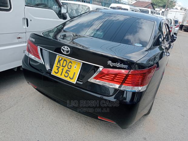 Blue 2015 Toyota Crown - Redefining Style and Performance