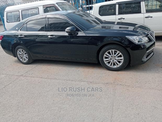 Blue 2015 Toyota Crown - Redefining Style and Performance