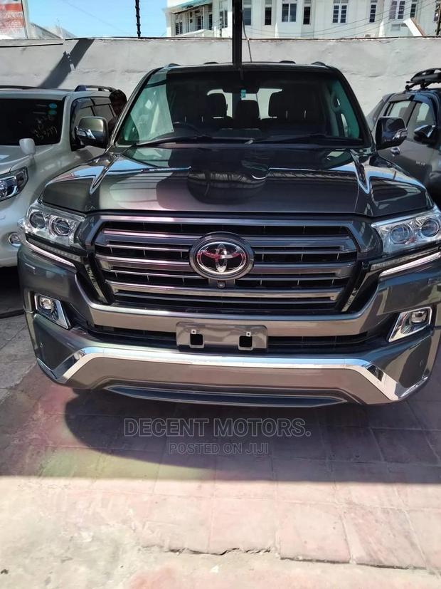2017 Toyota Land Cruiser - Gray, Premium Edition