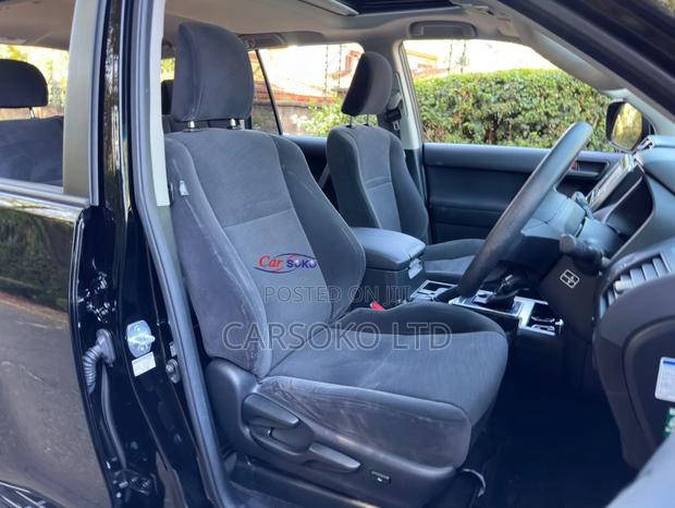 Luxury 2017 Toyota Land Cruiser Prado Black - Perfect for Adventure