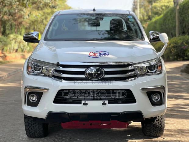2018 Toyota Hilux White: Durable and Capable Pickup