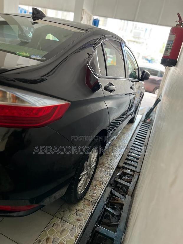 Honda Grace 1.5 Hybrid FWD 2015 Black