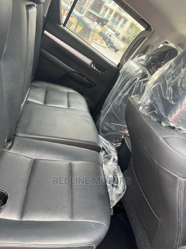 Toyota Hilux 2016 - Gray - SR5 Double Cab 4x4