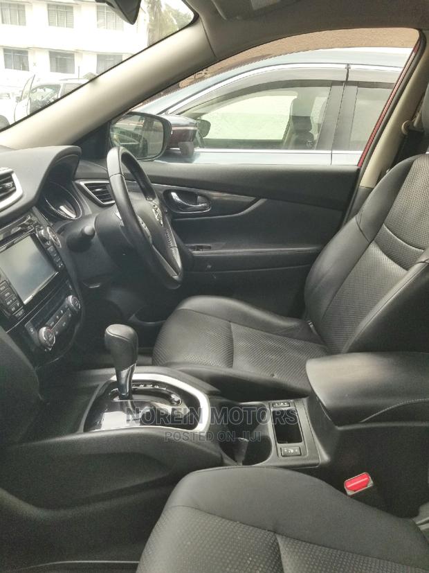 Used 2015 Nissan X-Trail Red - Perfect for Adventure