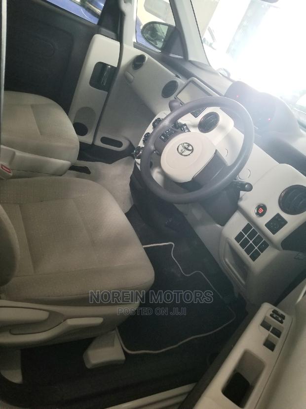 2015 Toyota Porte Pearl - Stylish Compact Vehicle for Sale