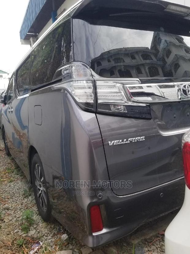 New 2016 Toyota Vellfire in Purple: Stylish MPV for Sale