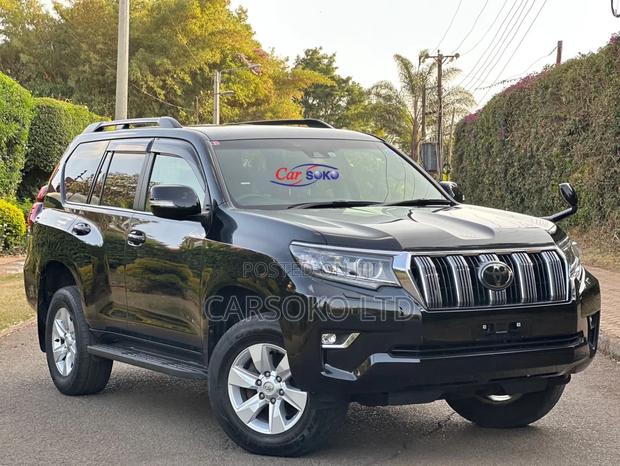 Matt Black Land Cruiser Prado 2017 - Toyota's Off-Road Master