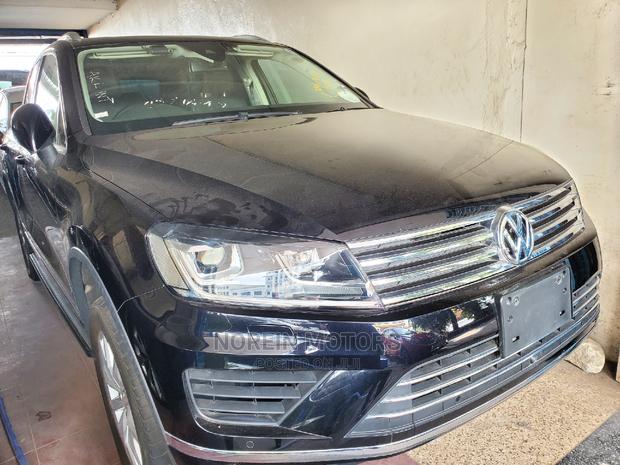 2015 Volkswagen Touareg Black: Luxury SUV for Sale