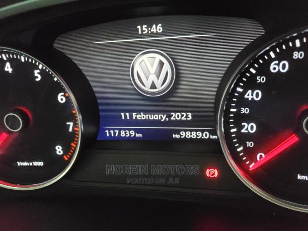 2015 Volkswagen Touareg Black: Luxury SUV for Sale