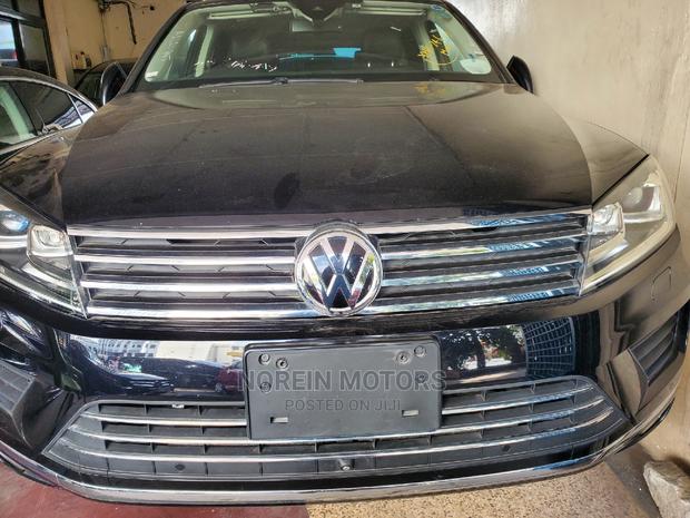 2015 Volkswagen Touareg Black: Luxury SUV for Sale