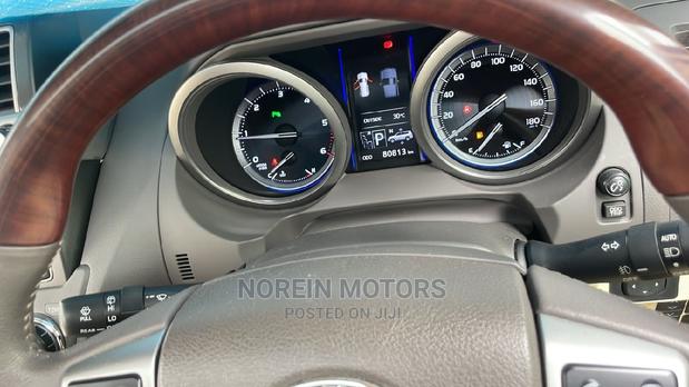 2016 Toyota Land Cruiser Prado White: The Perfect Balance of Power & Comfort
