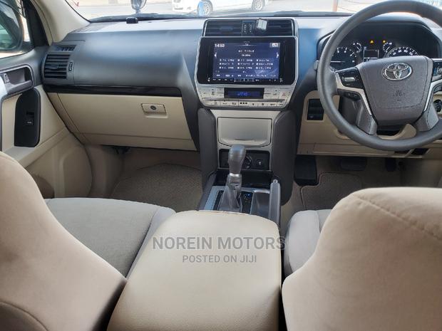 2023 Toyota Land Cruiser Pearl: Unmatched Power and Comfort on the Road
