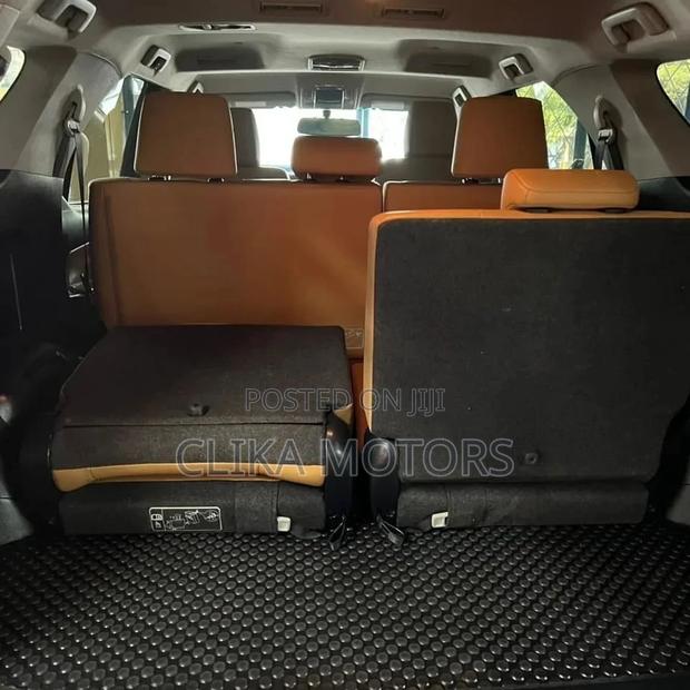 Toyota Fortuner 2016 - Black - 2.8L Diesel 4x4 MT