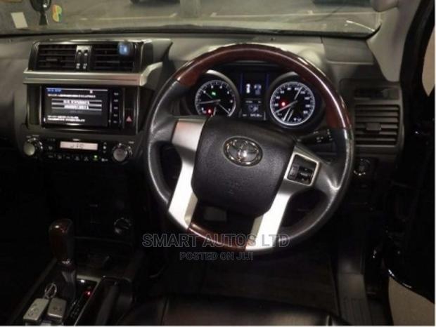 Black 2016 Toyota Land Cruiser Prado 2.7 VVT-i: Seamless Performance