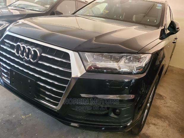 2017 Audi Q7 in Matt Black - Stylish SUV Offer