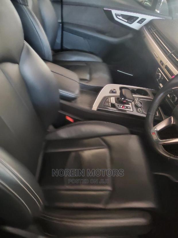 2017 Audi Q7 in Matt Black - Stylish SUV Offer