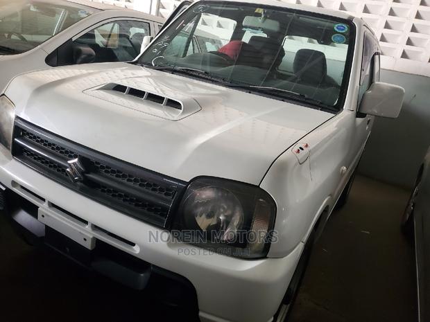 2015 Off-White Suzuki Jimny: Affordable and Adventurous Compact SUV