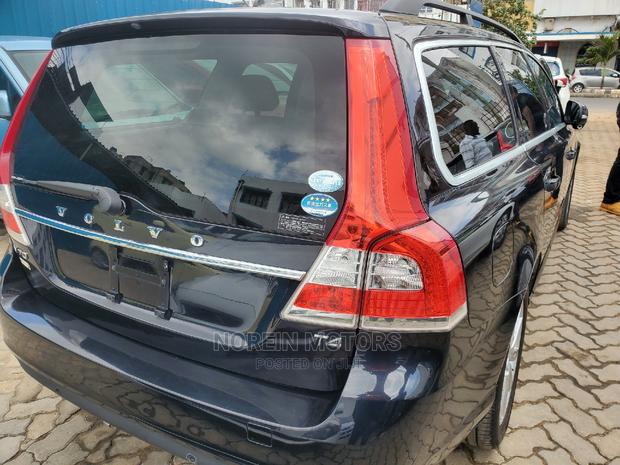 Matt Black Volvo V70 2015: Sophistication Redefined
