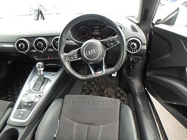 Gray Audi TT 2016 - Top-of-the-line Performance
