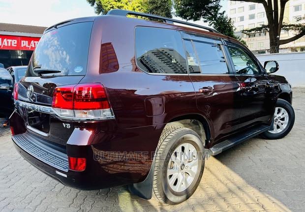 2017 Toyota Land Cruiser ZX 4.6 V8 Brown - Used Car
