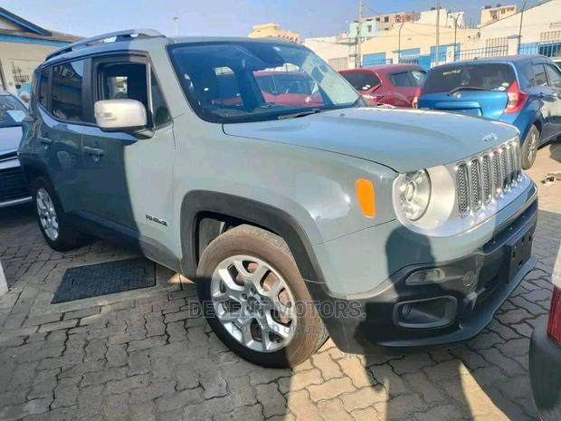 2016 Jeep Renegade: Compact SUV for the Outdoor Enthusiast