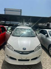 White 2016 Toyota Wish 4-Door Sedan Available for sale
