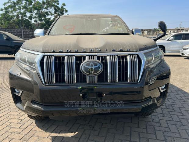 2019 Black Toyota Land Cruiser Prado 2.8: Luxury Meets Power in the Prado