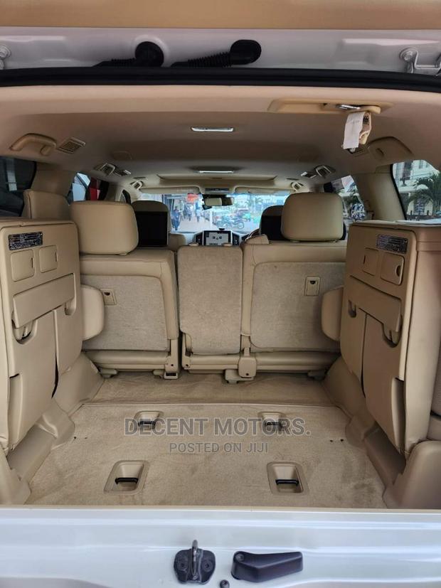 2017 Toyota Land Cruiser V8 ZX - White - Used Car