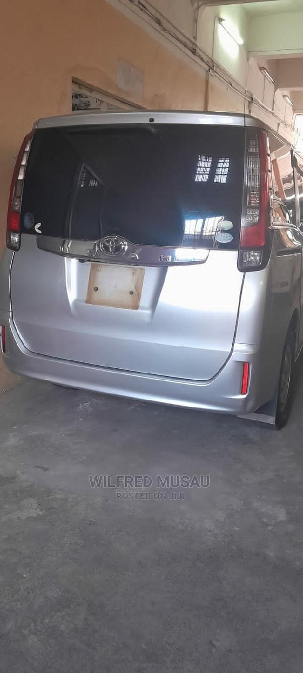 Used 2014 Toyota Noah Silver: Affordable Luxury MP