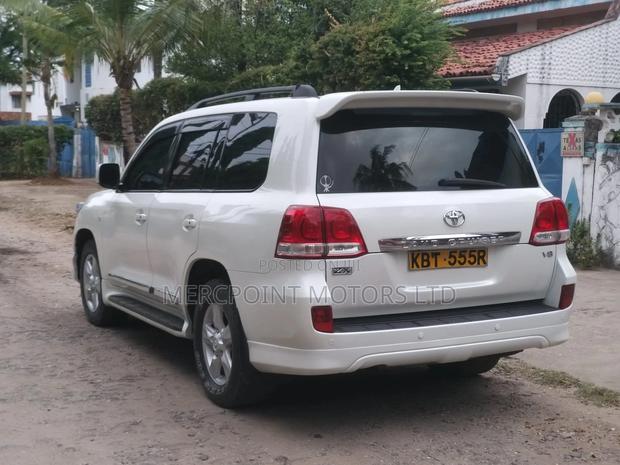 2008 Toyota Land Cruiser - White - Excellent Condition