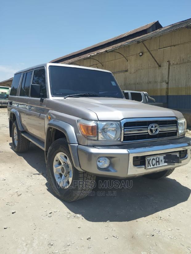 2017 Toyota Land Cruiser Silver: Luxury Off-Roading at Its Best