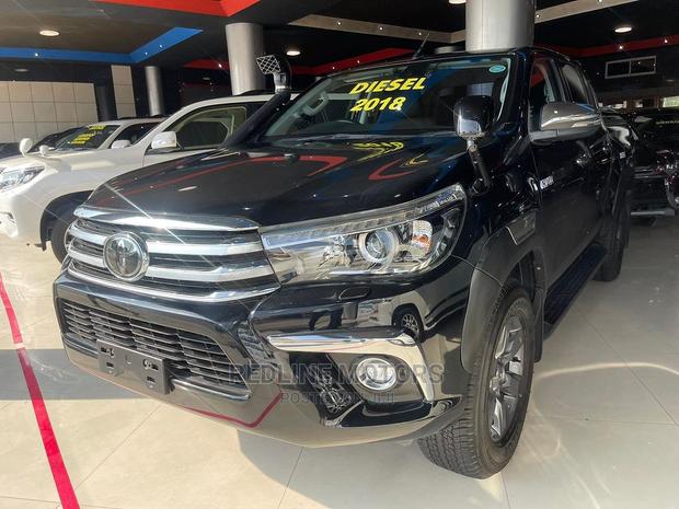 2018 Toyota Hilux Black - The Perfect Workhorse