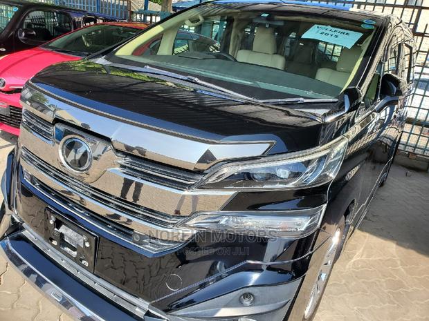 Pre-Owned 2016 Toyota Vellfire in Black: Spacious & Stylish