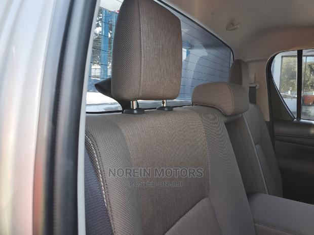 2017 Toyota Hilux Gray: Powerful and Reliable Off-Roader