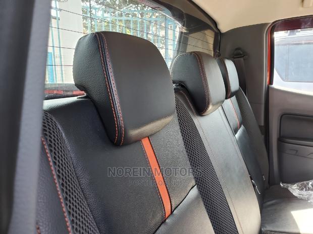 Orange Ford Ranger 2017: Perfect for Off-Road and Daily Commute