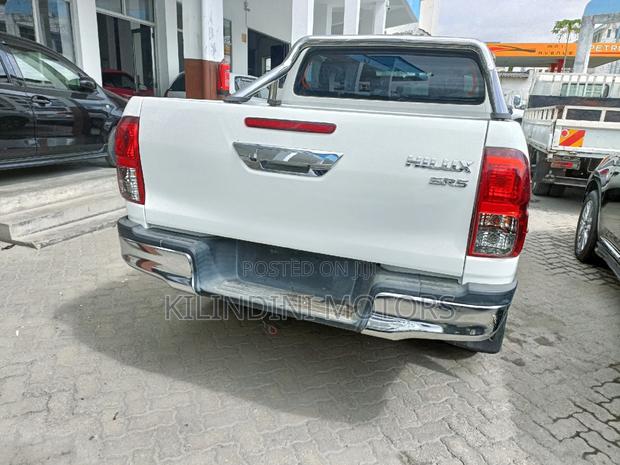 2017 Toyota Hilux White - Powerful Pickup Truck