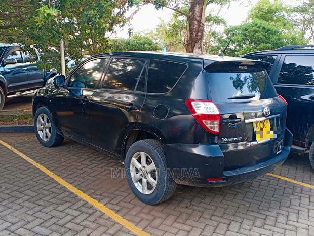 Used 2010 Toyota Vanguard Black - Affordable 4x4