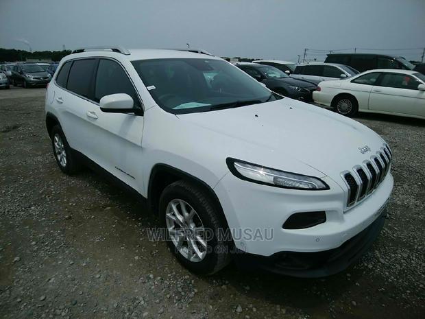 2015 Jeep Cherokee White - Pre-Owned SUV at Great Price
