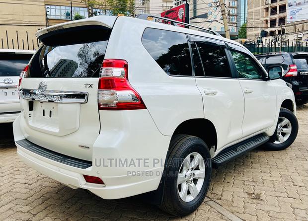 2017 Toyota Land Cruiser Prado 2.7: The Ultimate SUV for Adventure Seekers