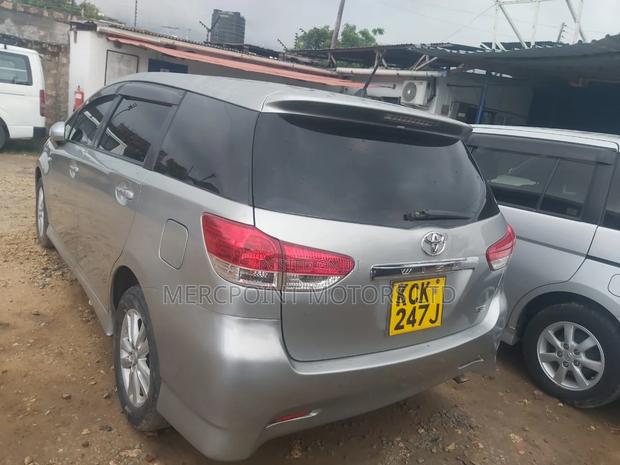 2010 Toyota Wish in Gray - Quality Second-hand Car
