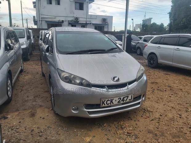 2010 Toyota Wish in Gray - Quality Second-hand Car