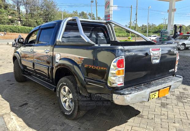 Black 2008 Toyota Hilux 4x4 SRX with 2.7 VVTi Engine